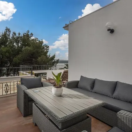 Apartment Hablando Apartments-70m From The Sea
