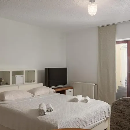 Apartment Hablando Apartments-70m From The Sea