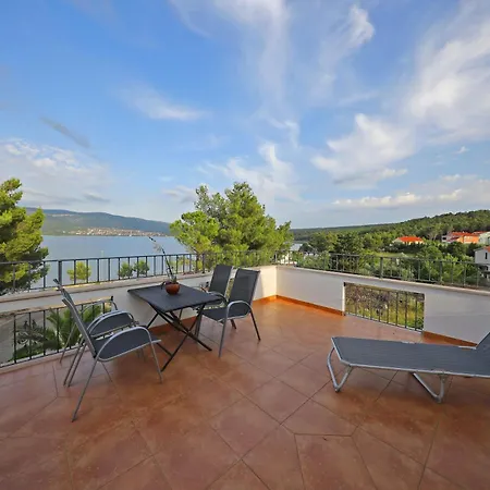 Hablando Apartments-70m From The Sea